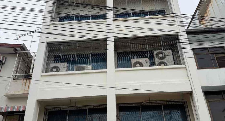 Casa en venta de 12 habitaciones en Khlong San, Bangkok