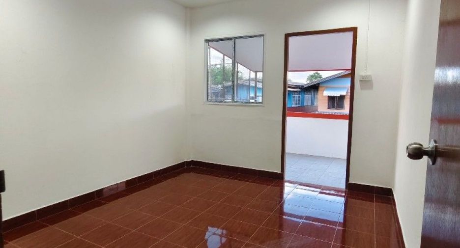 For sale 2 bedrooms townhouse in Wang Thong, Phitsanulok