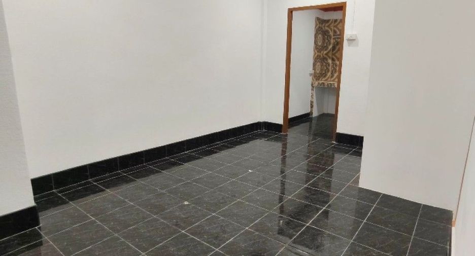 For sale 2 bedrooms townhouse in Wang Thong, Phitsanulok