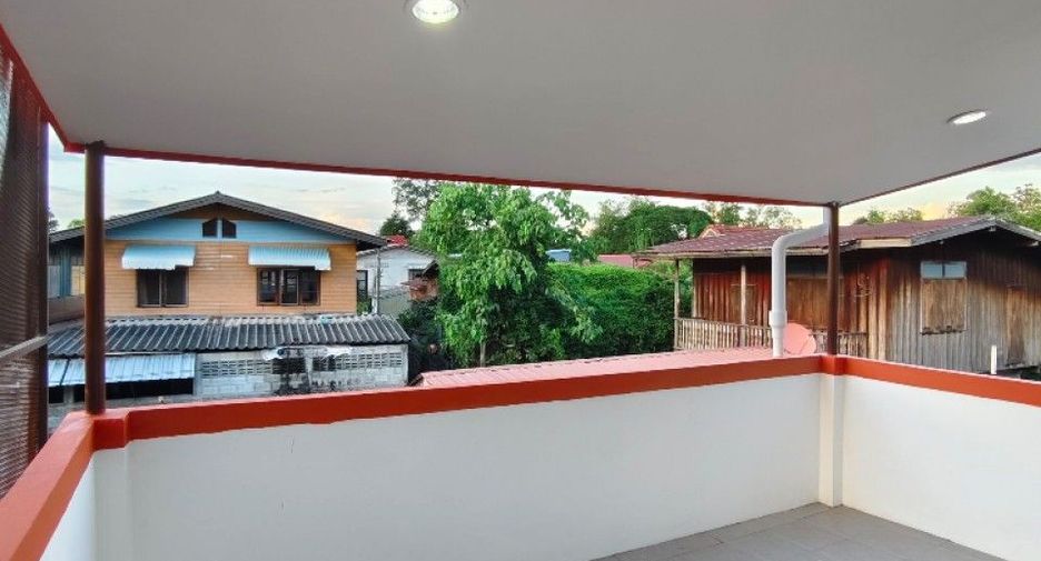 For sale 2 bedrooms townhouse in Wang Thong, Phitsanulok