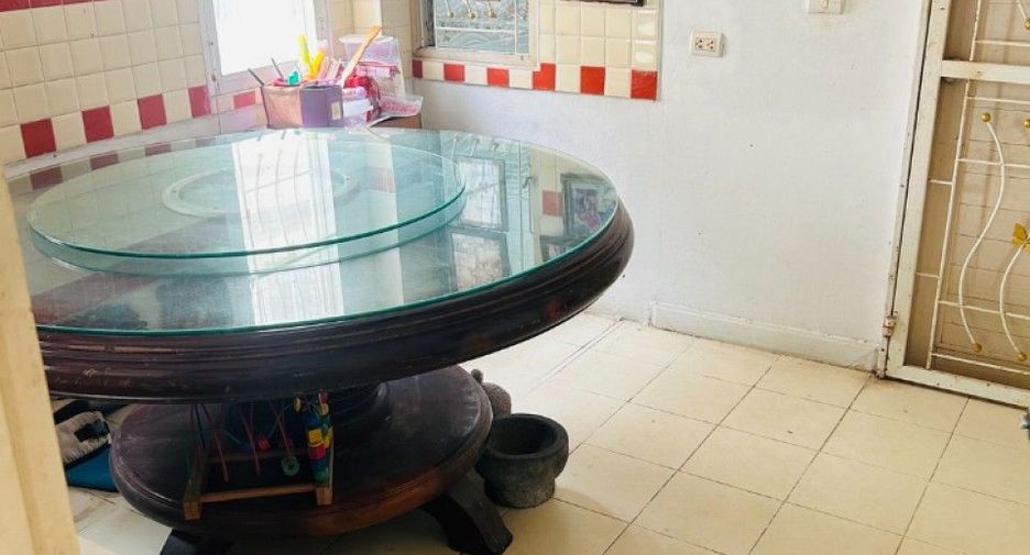 Casa en venta de 4 habitaciones en Thanyaburi, Pathum Thani