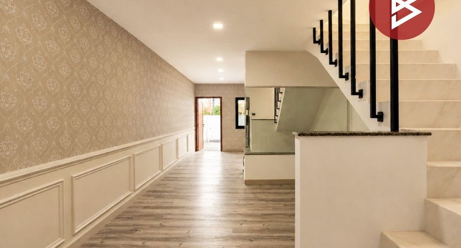 For sale 2 bedrooms townhouse in Lat Krabang, Bangkok