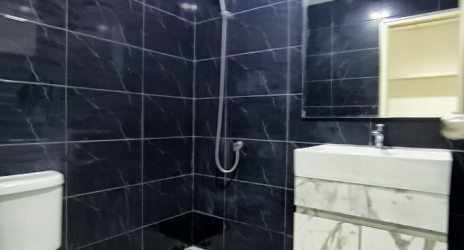 For sale 2 bedrooms townhouse in Lat Krabang, Bangkok