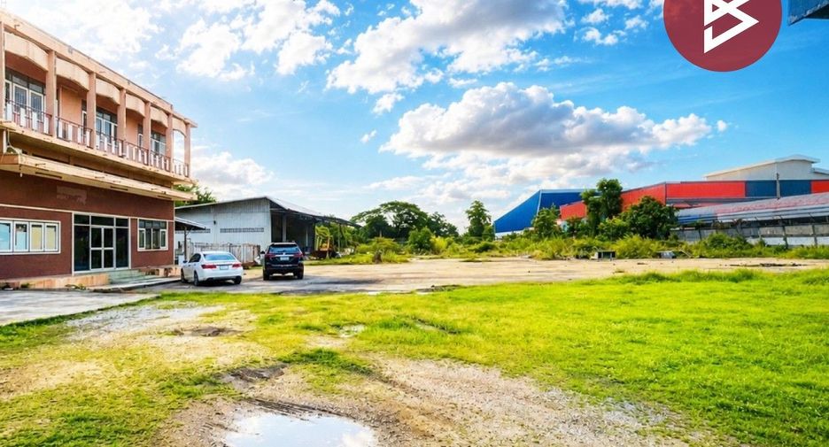 Terreno en venta en Khanu Woralaksaburi, Kamphaeng Phet