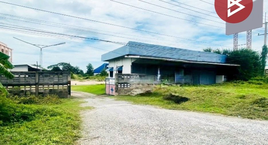 Terreno en venta en Khanu Woralaksaburi, Kamphaeng Phet