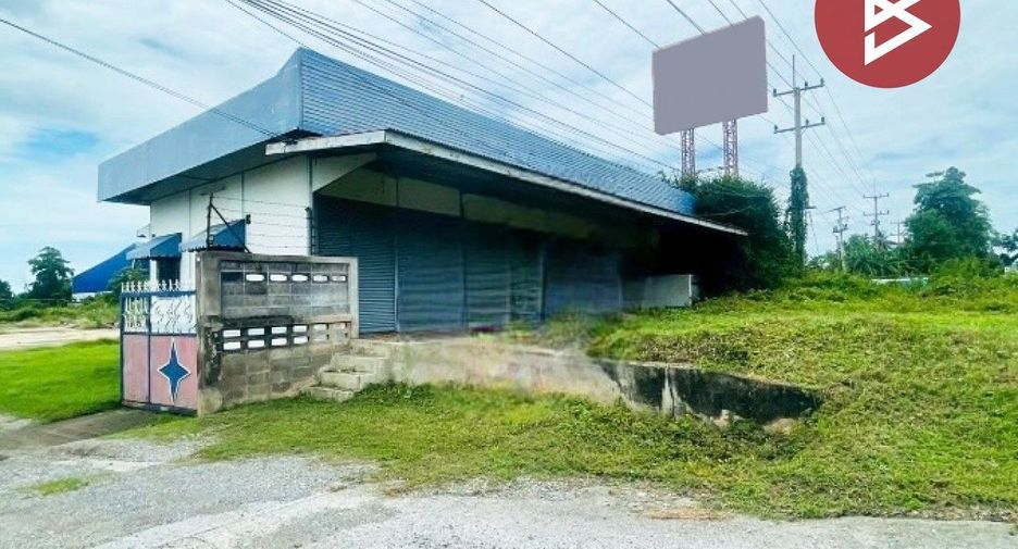 Terreno en venta en Khanu Woralaksaburi, Kamphaeng Phet