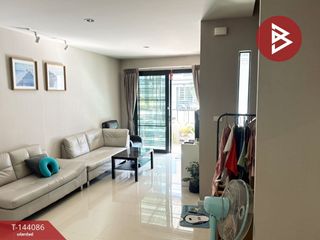 For sale 3 bedrooms townhouse in Mueang Pathum Thani, Pathum Thani