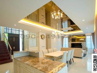 Casa en alquiler de 4 habitaciones en Bang Bon, Bangkok