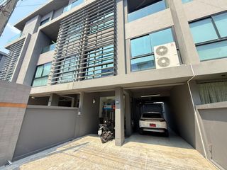 Продажа 2 спальни офис в Банг Капи, Бангкок