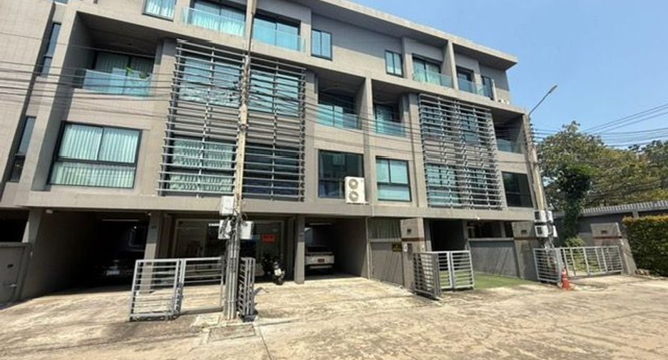 Продажа 2 спальни офис в Банг Капи, Бангкок