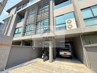 For sale 2 bedrooms office in Bang Kapi, Bangkok