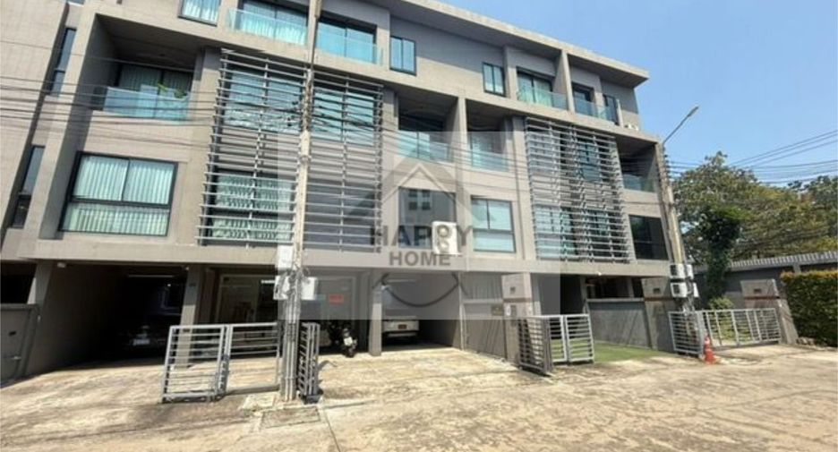 For sale 2 bedrooms office in Bang Kapi, Bangkok