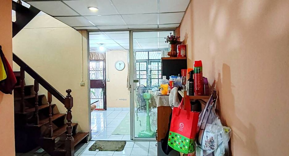 Casa en venta de 4 habitaciones en Bang Khen, Bangkok