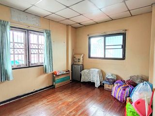 Casa en venta de 4 habitaciones en Bang Khen, Bangkok