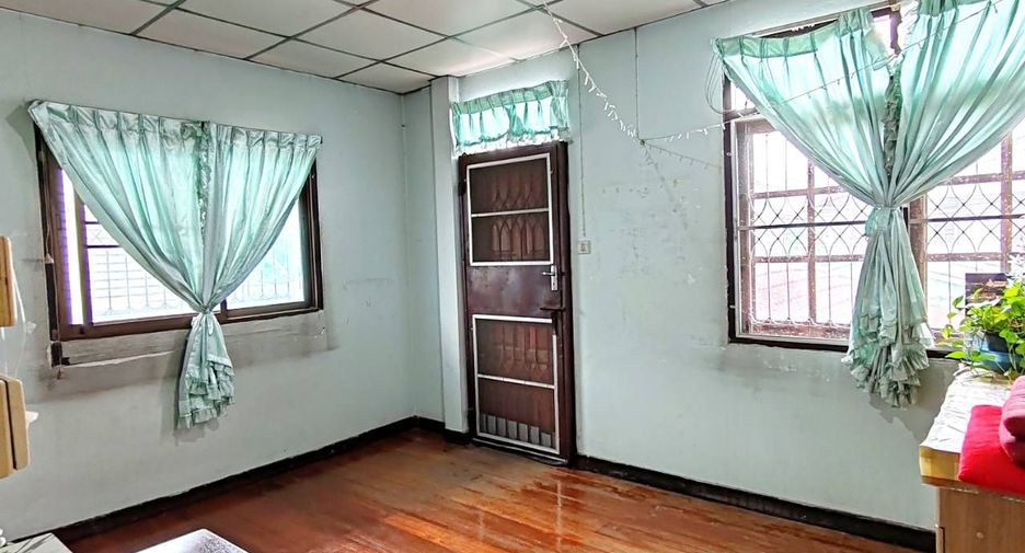 Casa en venta de 4 habitaciones en Bang Khen, Bangkok