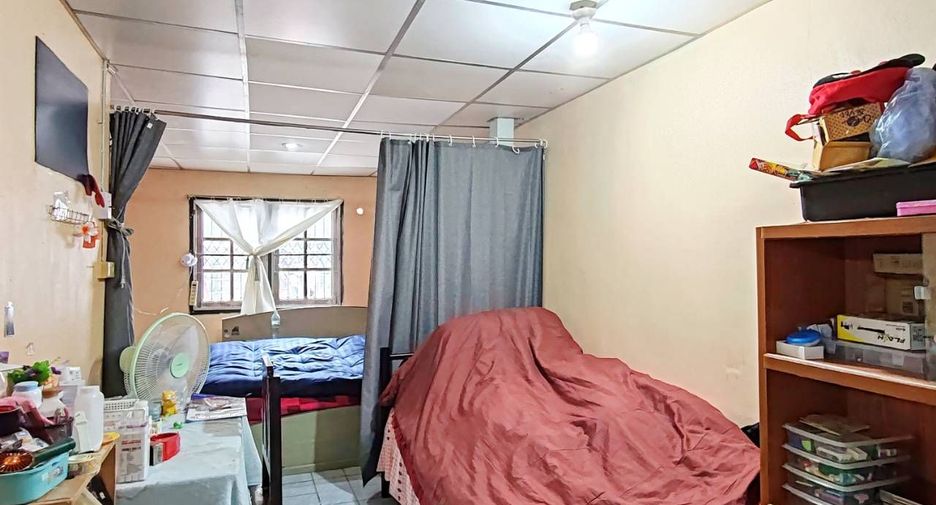 Casa en venta de 4 habitaciones en Bang Khen, Bangkok