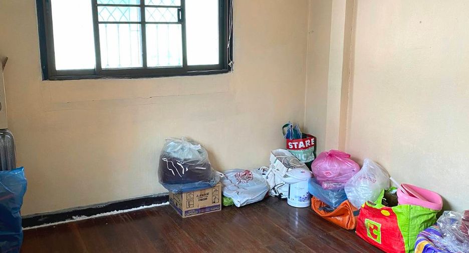 Casa en venta de 4 habitaciones en Bang Khen, Bangkok