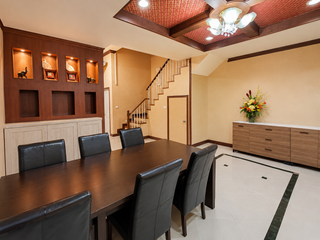Casa adosada en venta de 3 habitaciones en Suan Luang, Bangkok
