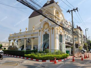 Reihenhaus zum Kauf mit 3 Zimmer in Suan Luang, Bangkok