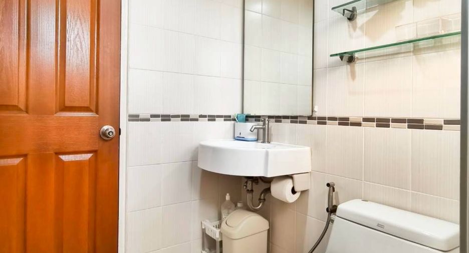 For sale 1 bed condo in Bang Kapi, Bangkok