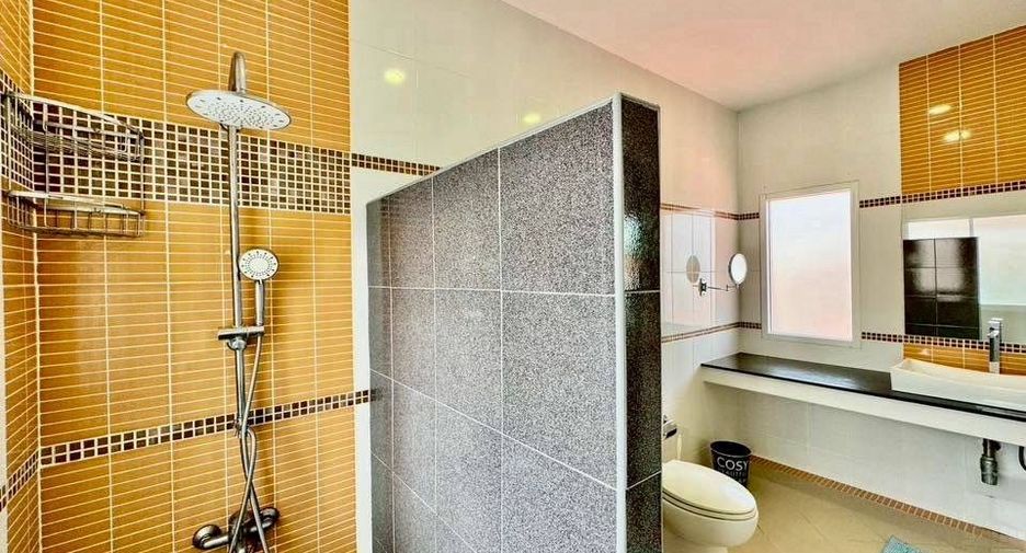 For rent 7 bedrooms villa in South Pattaya, Pattaya