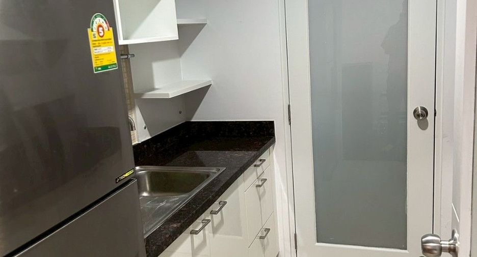 Wohnung zur Miete mit 2 Zimmer in Khlong Toei, Bangkok