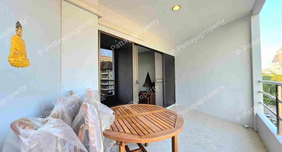 For sale studio condo in Pratumnak, Pattaya