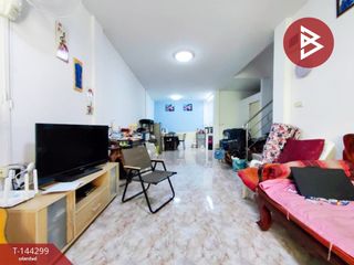 For sale 3 bedrooms townhouse in Mueang Samut Prakan, Samut Prakan