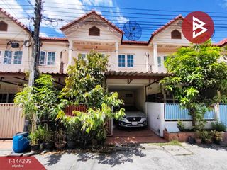 For sale 3 bedrooms townhouse in Mueang Samut Prakan, Samut Prakan