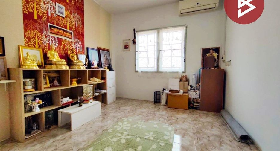 For sale 3 bedrooms townhouse in Mueang Samut Prakan, Samut Prakan