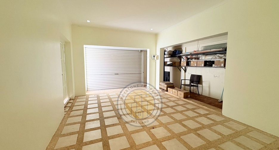 For sale 3 bedrooms villa in Pratumnak, Pattaya
