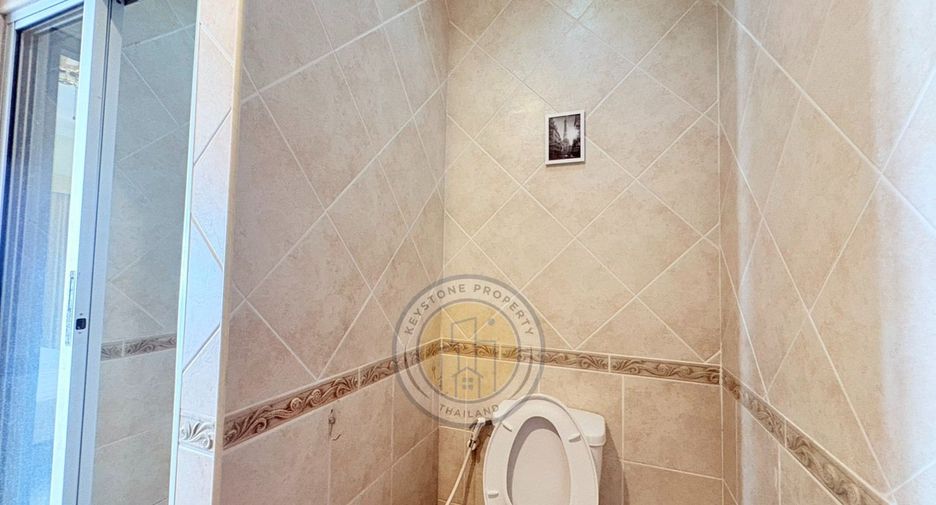 For sale 3 bedrooms villa in Pratumnak, Pattaya