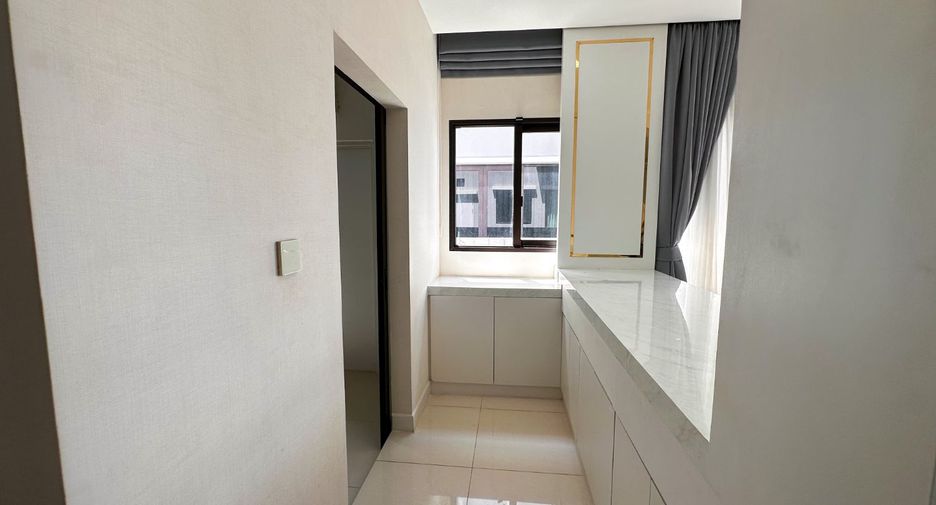 Haus zum Kauf mit 4 Zimmer in Mueang Nonthaburi, Nonthaburi