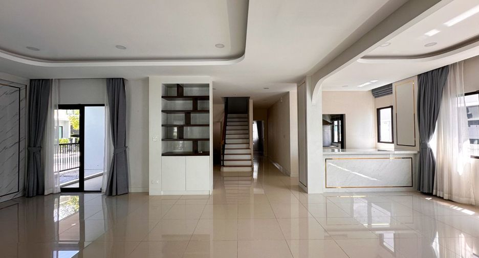 Haus zum Kauf mit 4 Zimmer in Mueang Nonthaburi, Nonthaburi