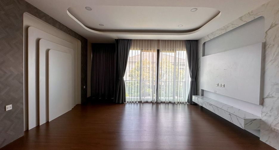 Haus zum Kauf mit 4 Zimmer in Mueang Nonthaburi, Nonthaburi