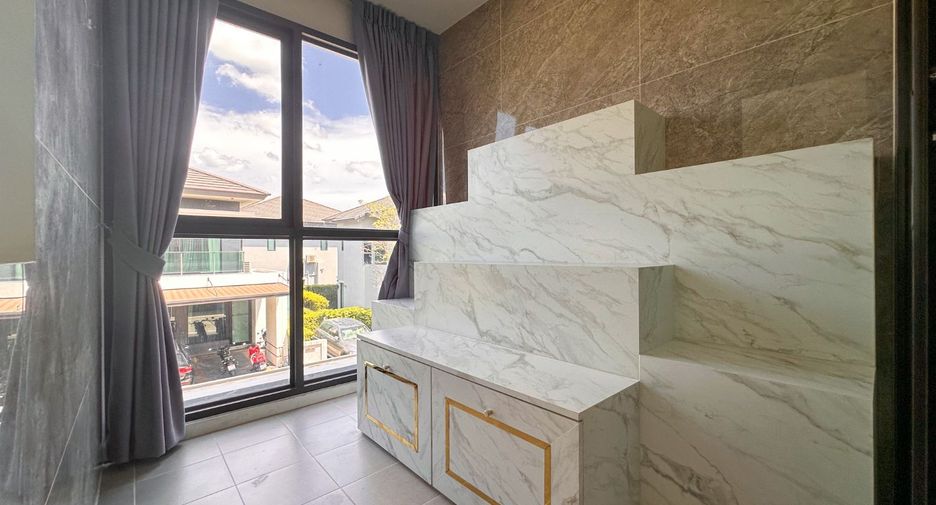 Haus zum Kauf mit 4 Zimmer in Mueang Nonthaburi, Nonthaburi