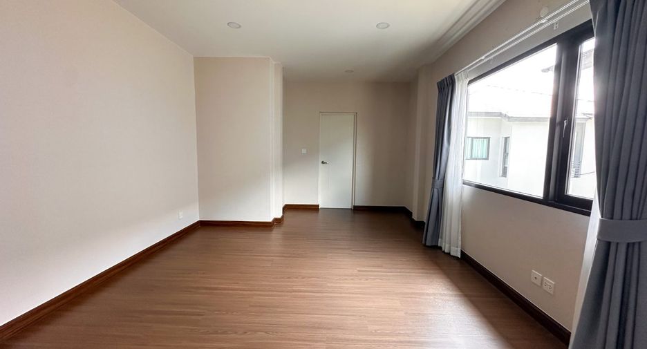 Haus zum Kauf mit 4 Zimmer in Mueang Nonthaburi, Nonthaburi