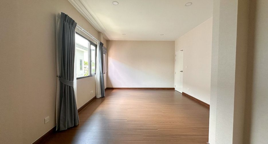 Haus zum Kauf mit 4 Zimmer in Mueang Nonthaburi, Nonthaburi