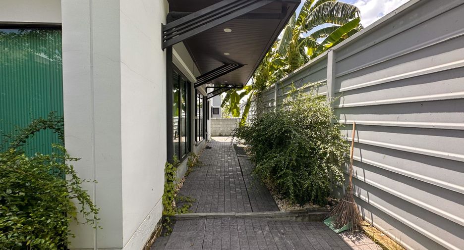 Haus zum Kauf mit 4 Zimmer in Mueang Nonthaburi, Nonthaburi
