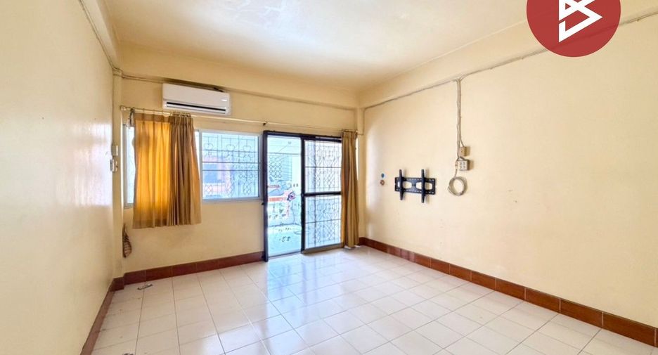For sale 3 bedrooms townhouse in Thung Khru, Bangkok