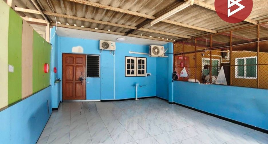 For sale 3 bedrooms townhouse in Sam Phran, Nakhon Pathom