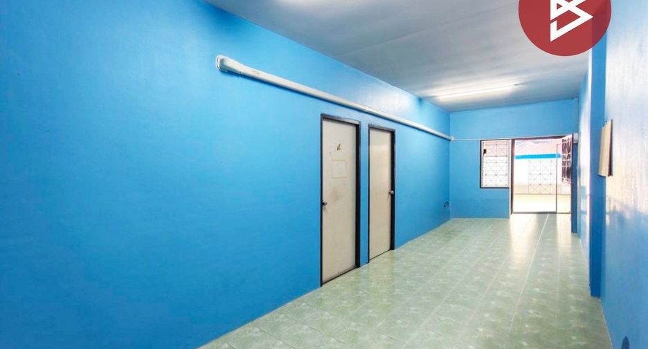 For sale 3 bedrooms townhouse in Sam Phran, Nakhon Pathom