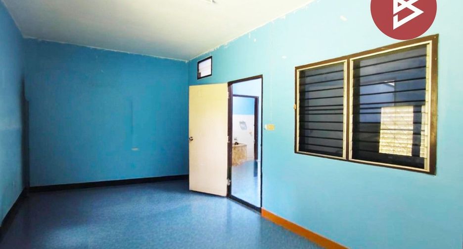 For sale 3 bedrooms townhouse in Sam Phran, Nakhon Pathom