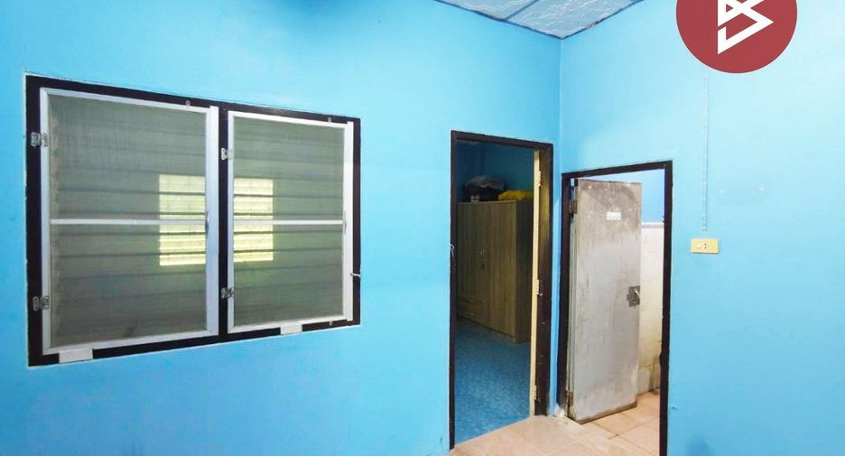 For sale 3 bedrooms townhouse in Sam Phran, Nakhon Pathom