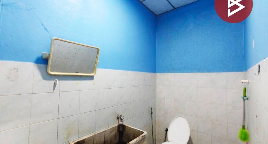 For sale 3 bedrooms townhouse in Sam Phran, Nakhon Pathom