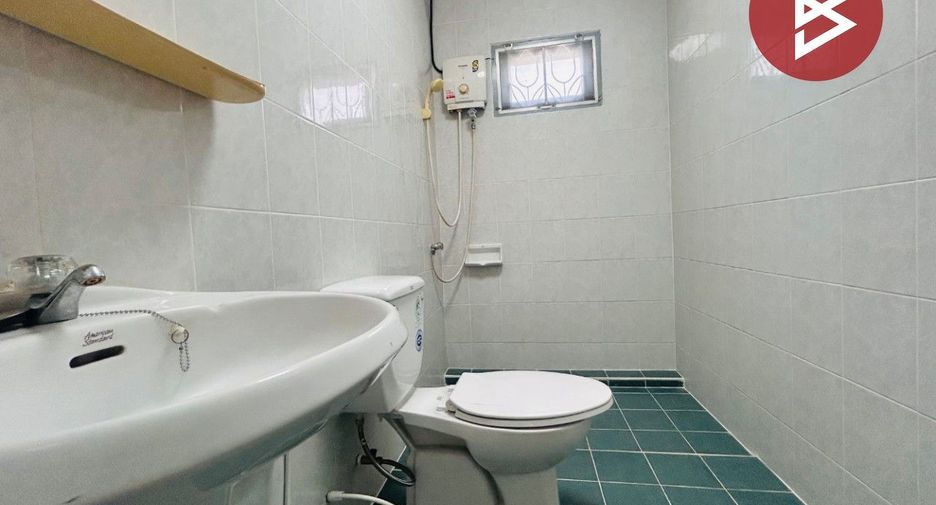 Casa en venta de 2 habitaciones en Si Racha, Chonburi