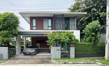 For sale 4 bedrooms house in Bangkok Noi, Bangkok