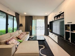 For sale 4 bedrooms house in Bangkok Noi, Bangkok
