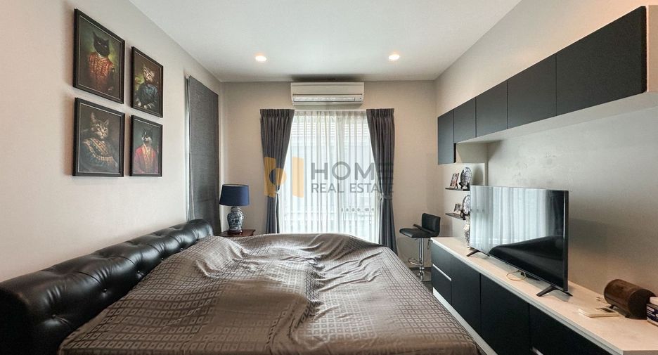 For sale 4 bedrooms house in Bangkok Noi, Bangkok