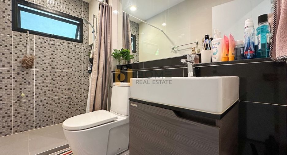 For sale 4 bedrooms house in Bangkok Noi, Bangkok
